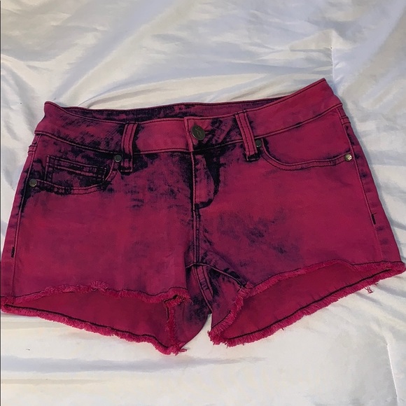 DECREE JEAN SHORTS - Picture 1 of 5